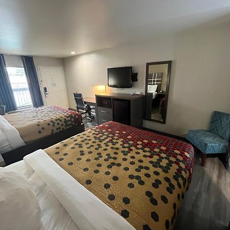 Econo Lodge Inn & Suites Мерфрисборо Экстерьер фото
