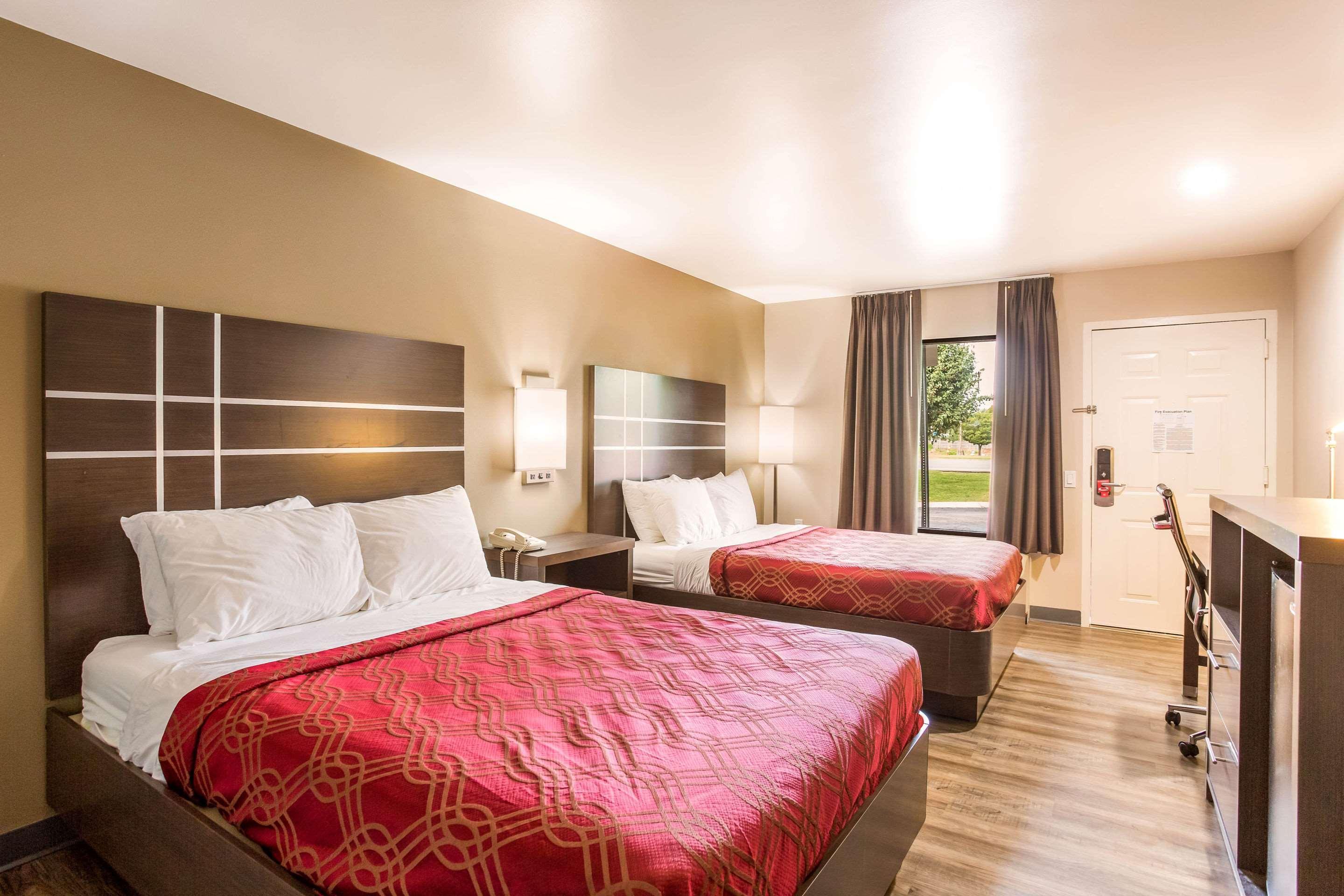 Econo Lodge Inn & Suites Мерфрисборо Экстерьер фото