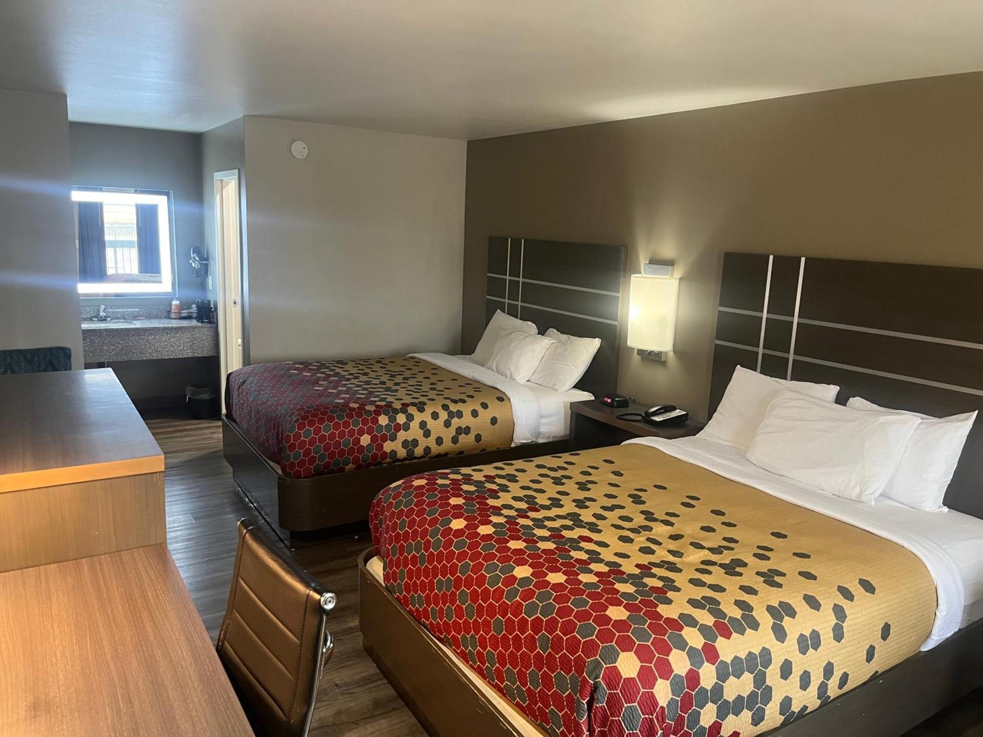 Econo Lodge Inn & Suites Мерфрисборо Экстерьер фото
