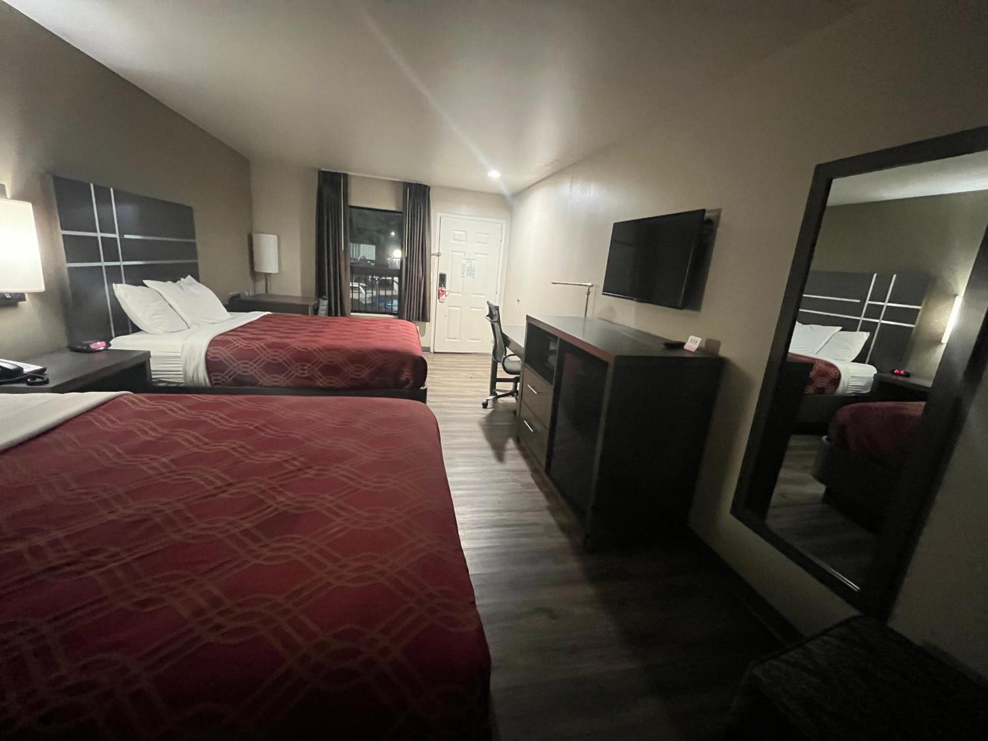 Econo Lodge Inn & Suites Мерфрисборо Экстерьер фото