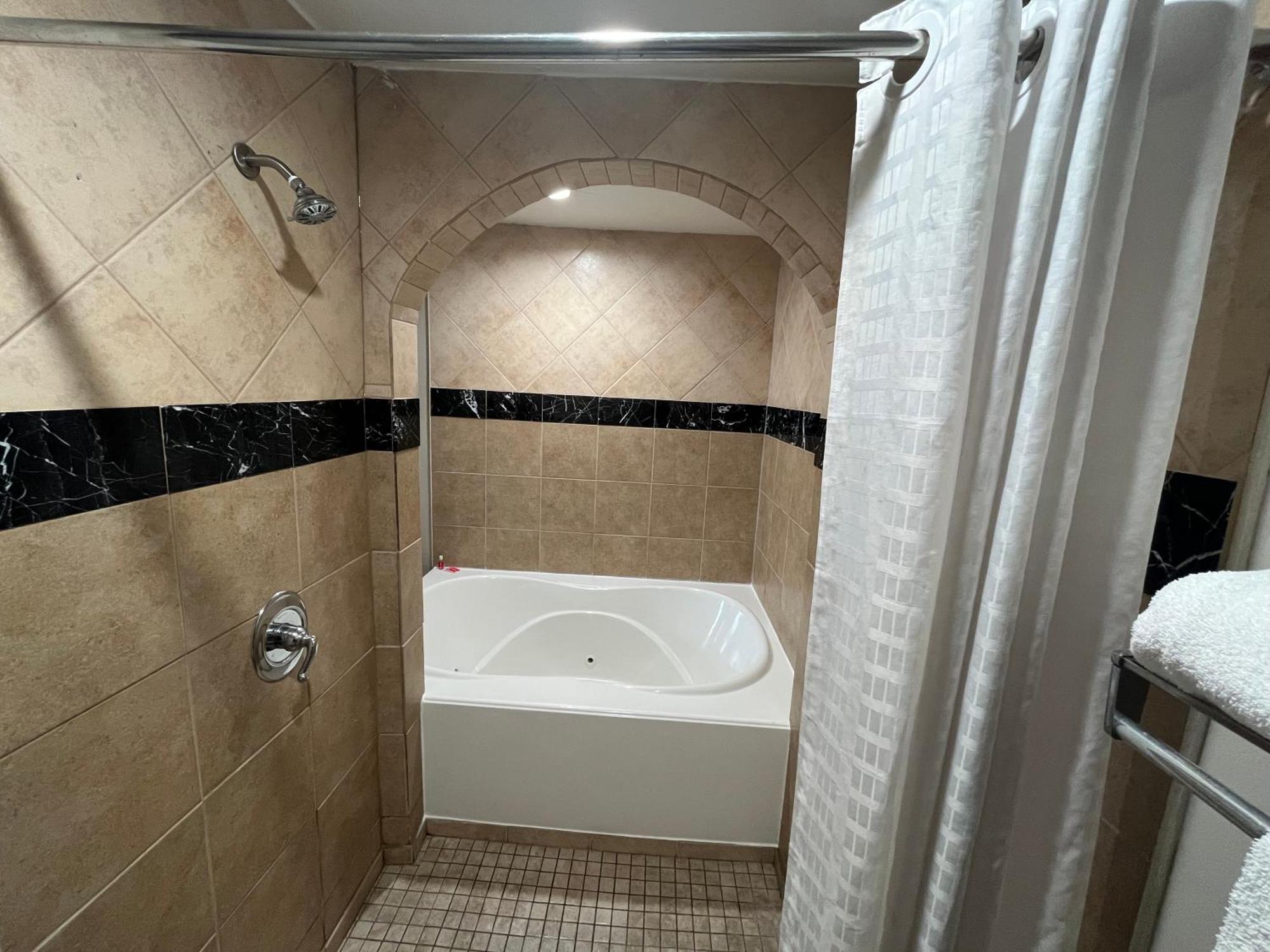 Econo Lodge Inn & Suites Мерфрисборо Экстерьер фото